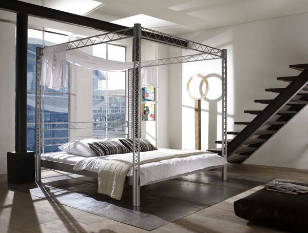 Himmelbett Life im Loft-Stil