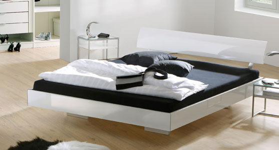 Wasserbett mit Movieline Hochglanz Bettrahmen Hasena