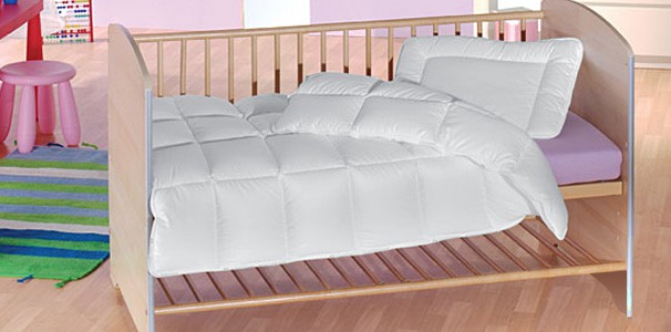 Kinder / Baby Steppbett & Kissen Medisan