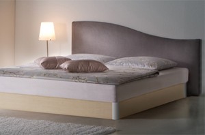 Freistehendes Wasserbett Dual mit Maxi-Podest